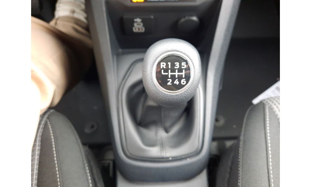 313961