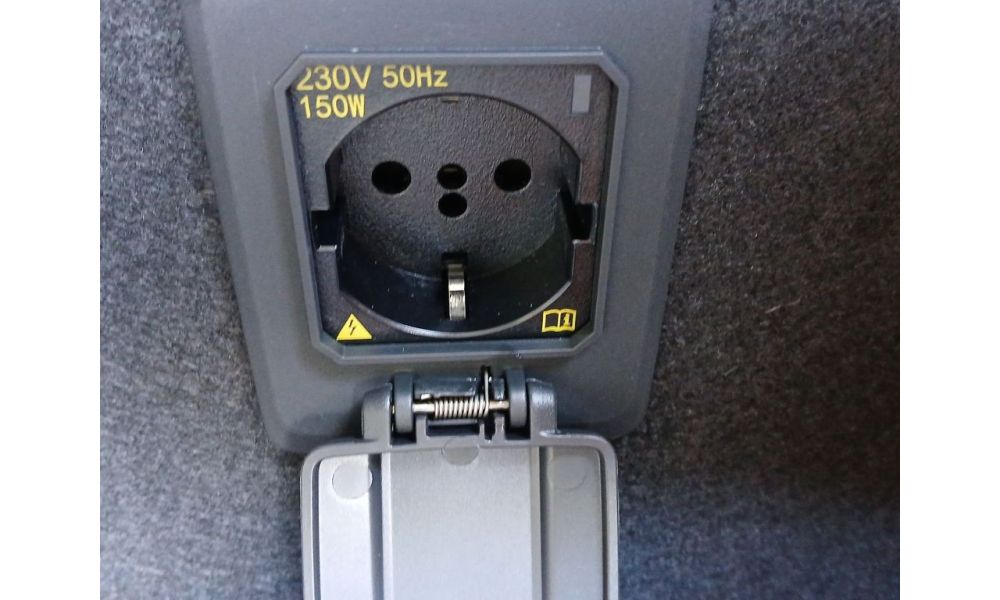 235951