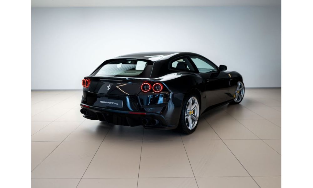 599817