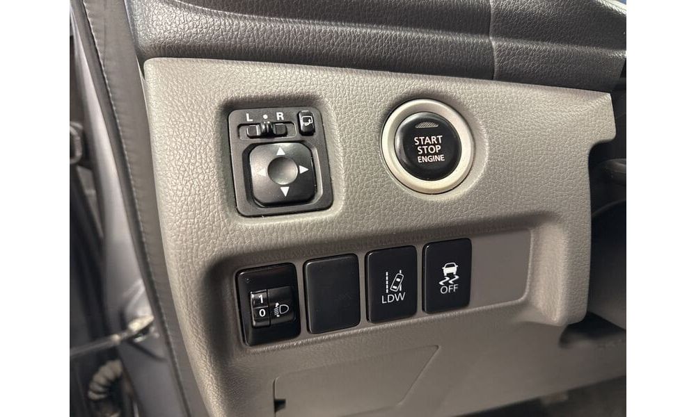 457900