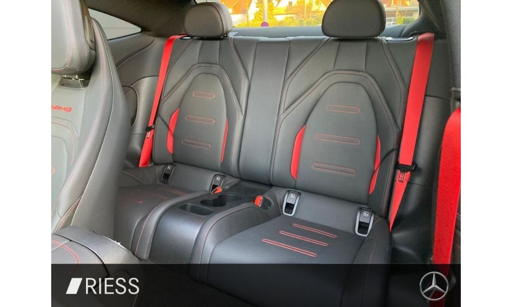 943072