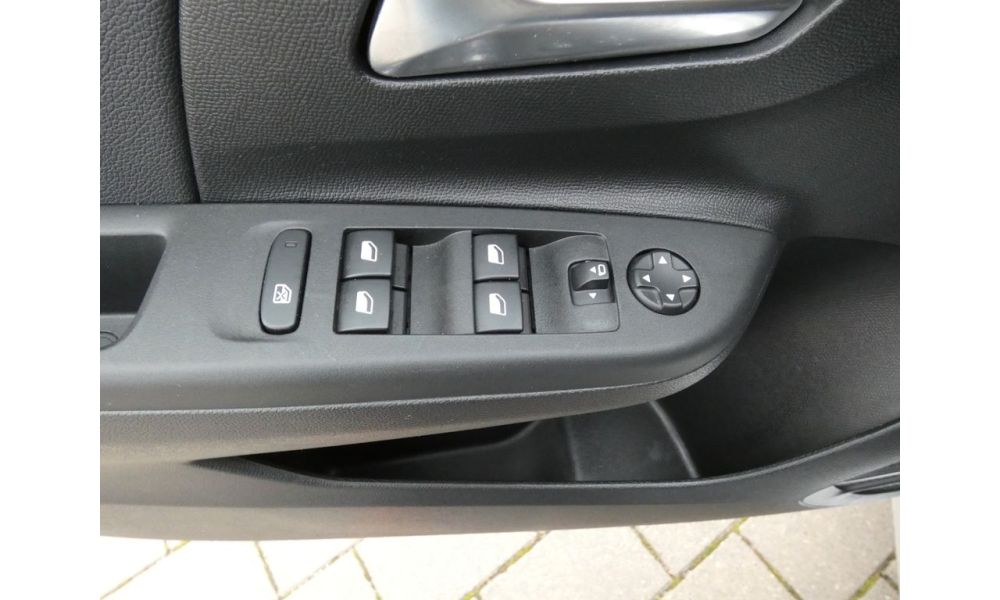 593760