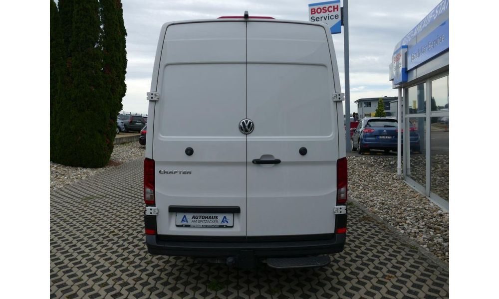 405691