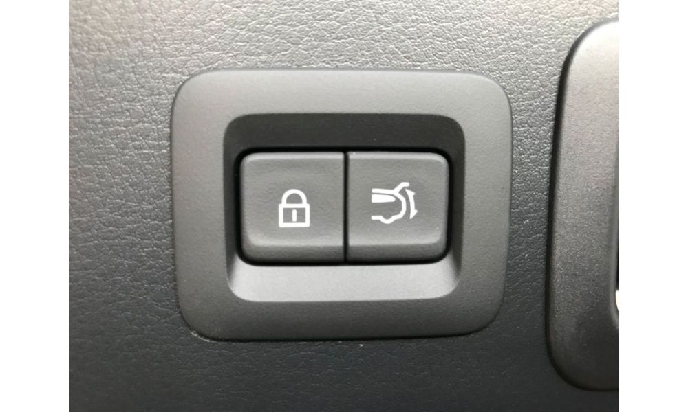 663666