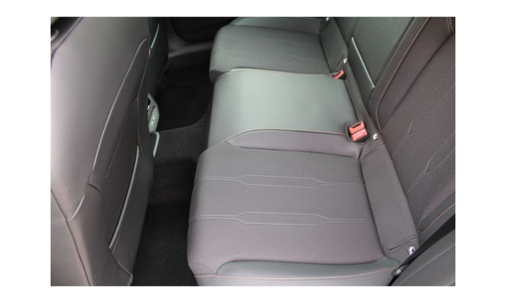 668493