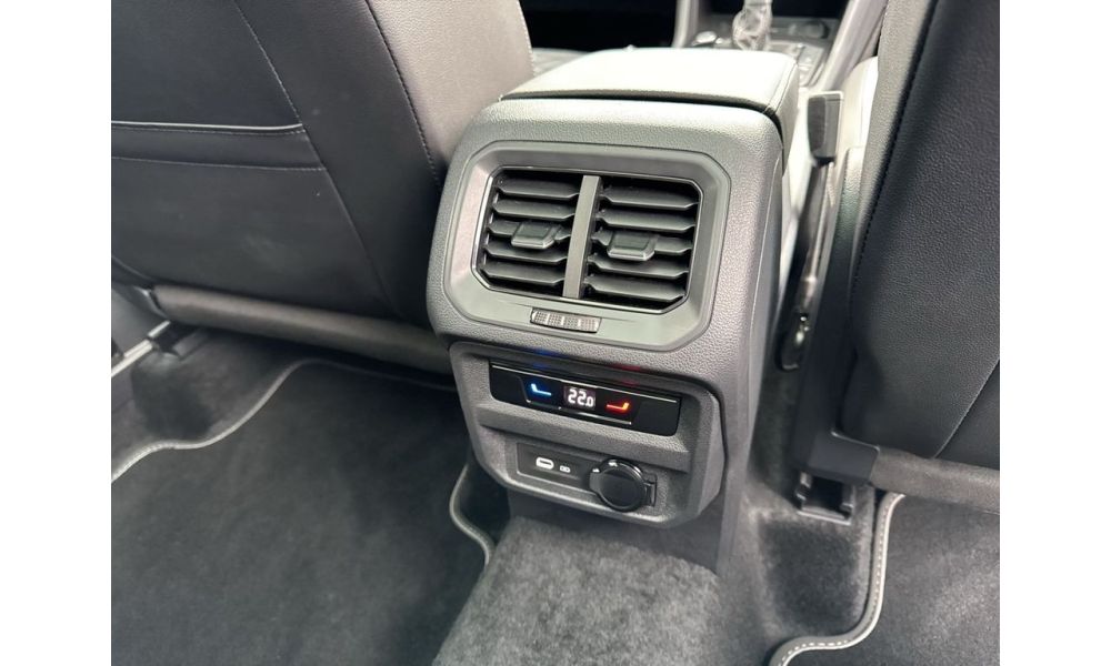911757