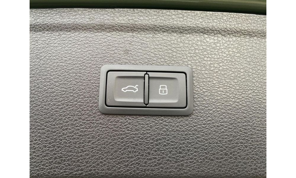 299493