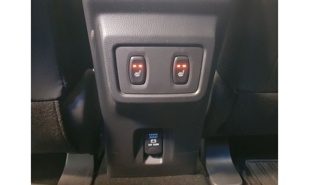 256004