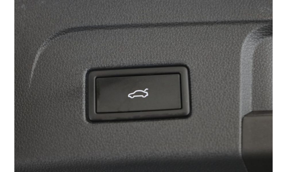 592228