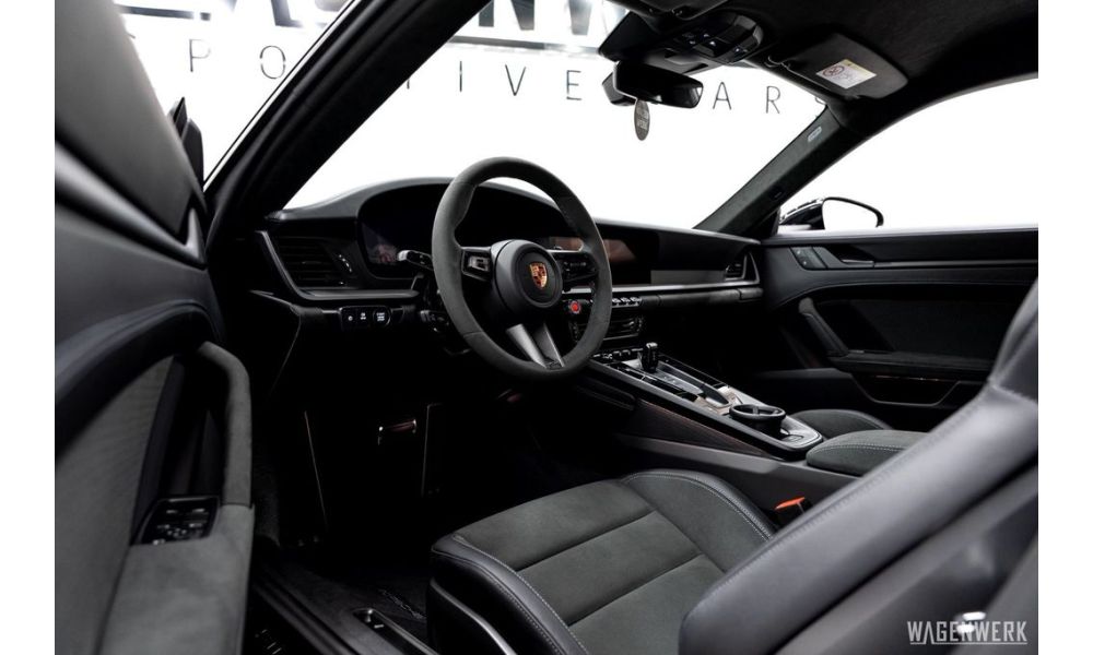 900766