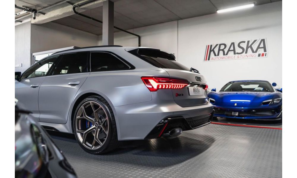 897646