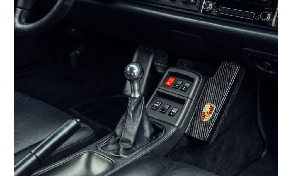993933