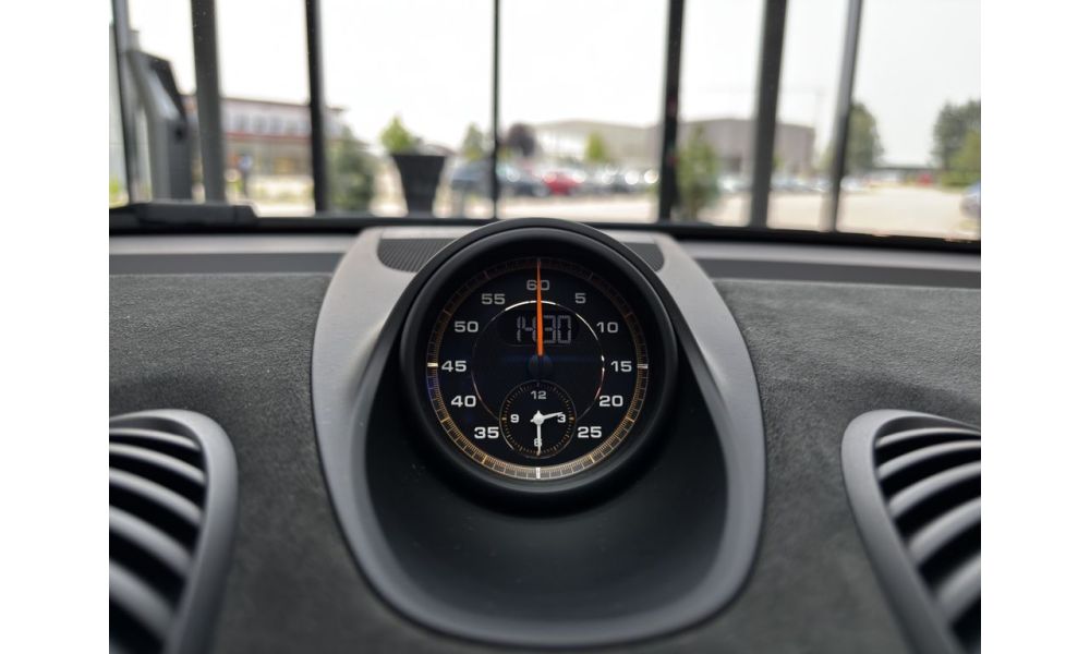979791