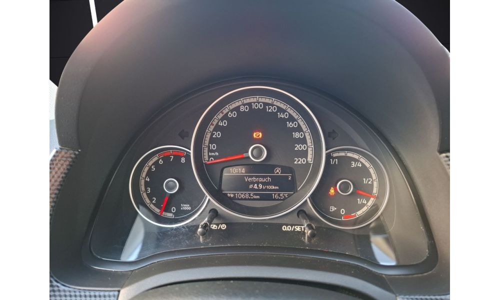 438826