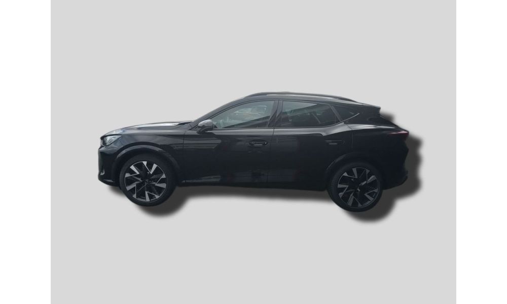 907853