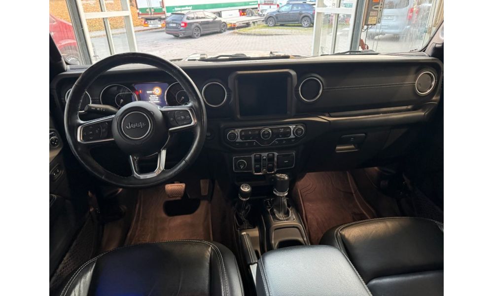 897639