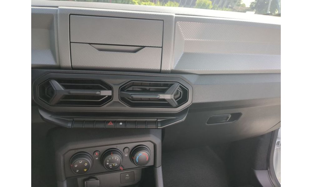 637956