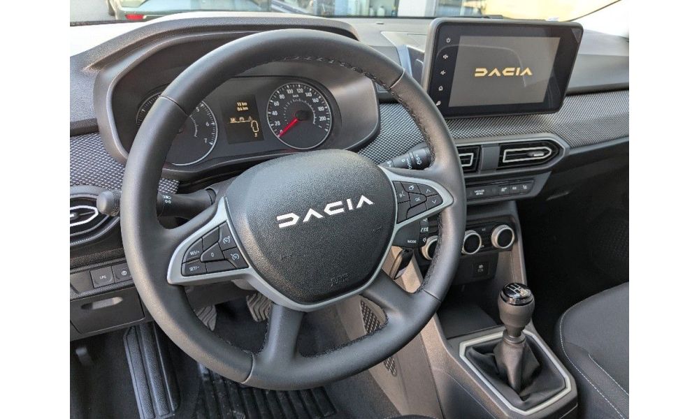 978411