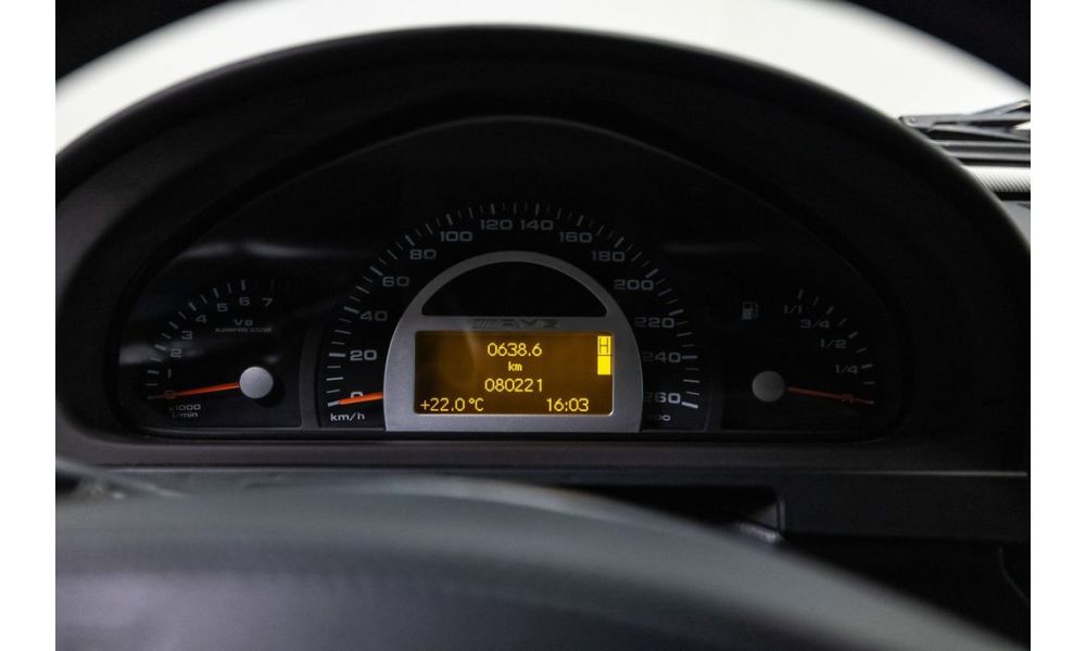 135587