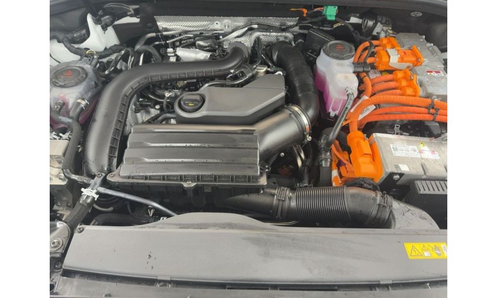 623230