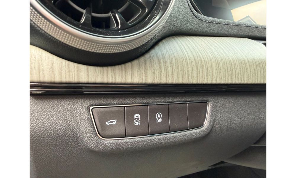 835228