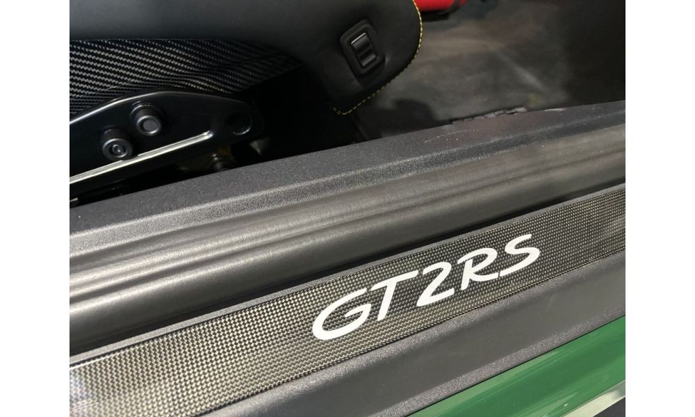 887415