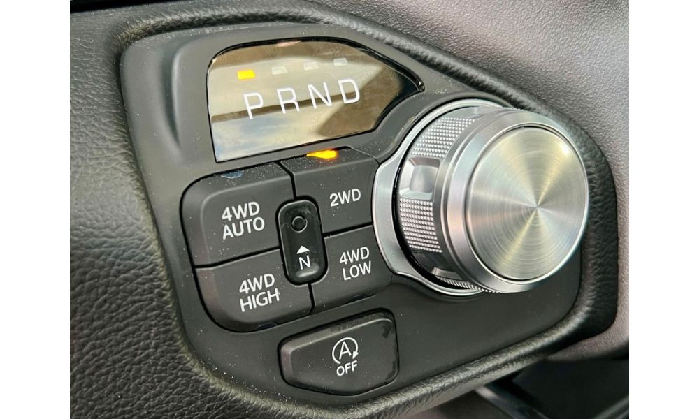 496821