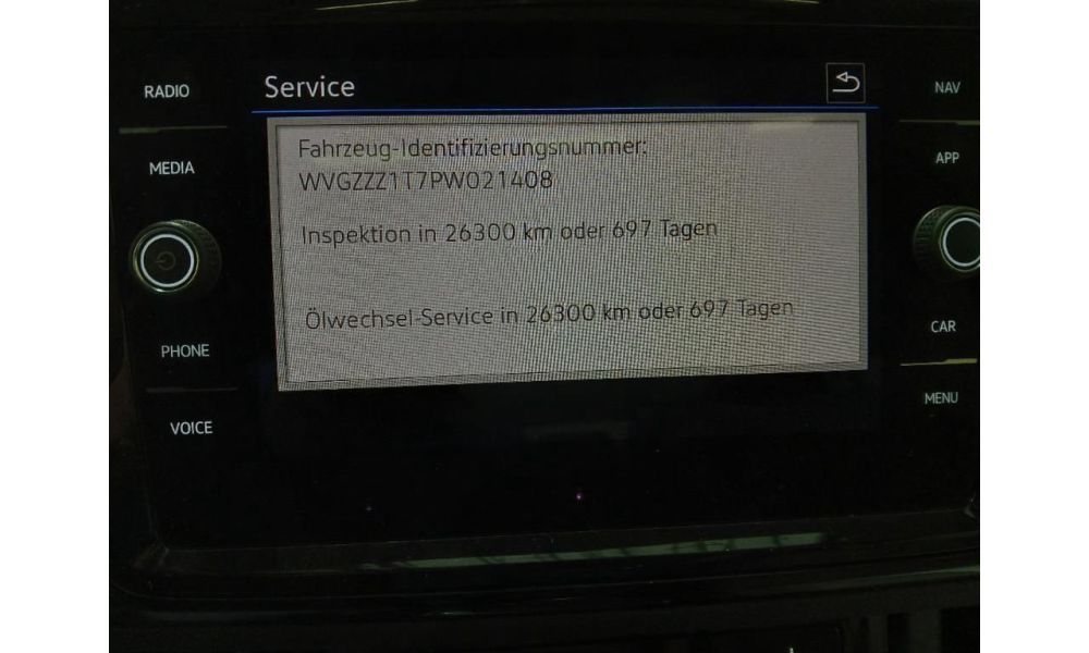 494136