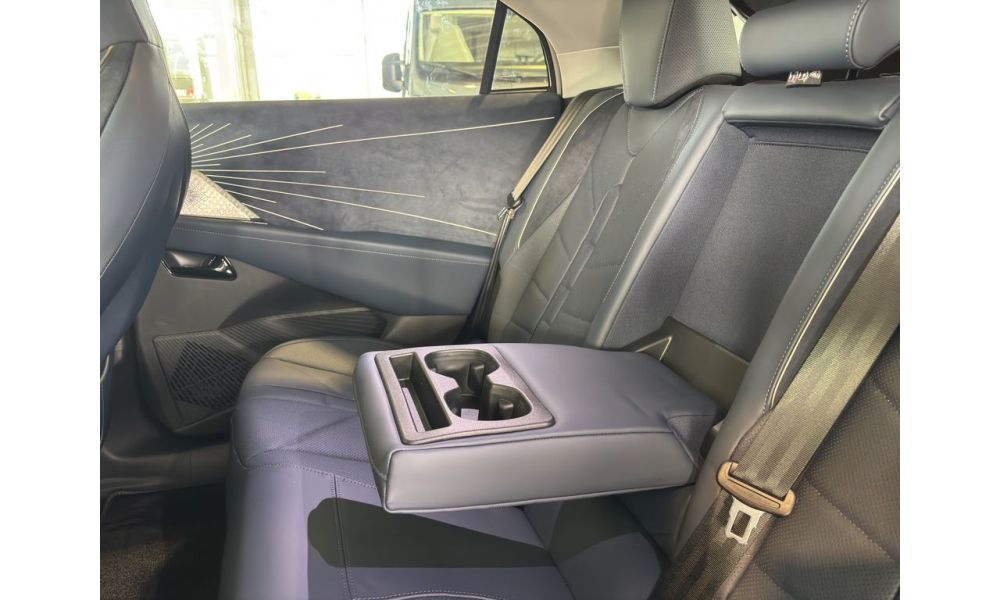 44027