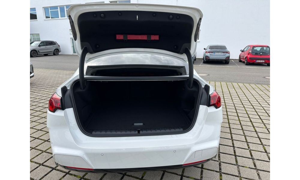 993818