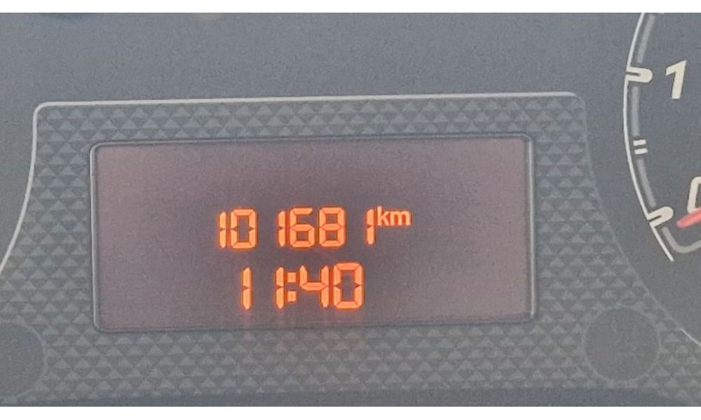 657802