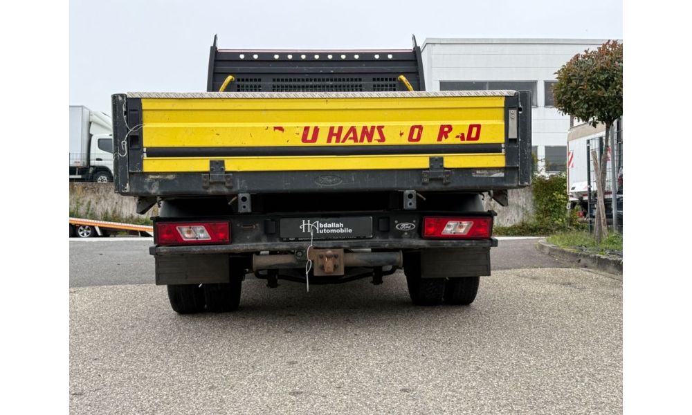 696735