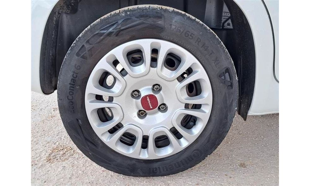 307158