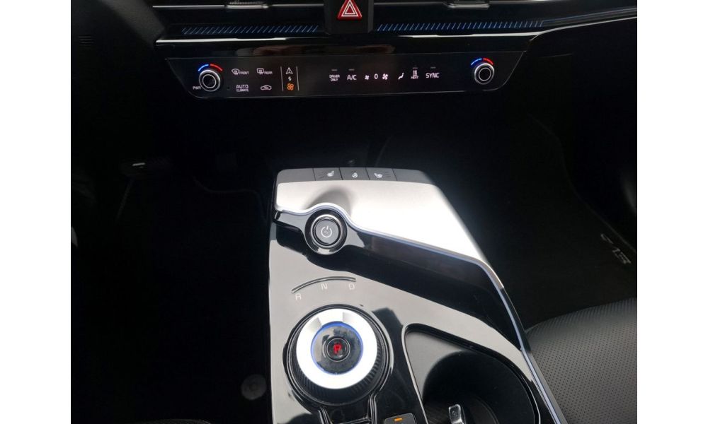 585472