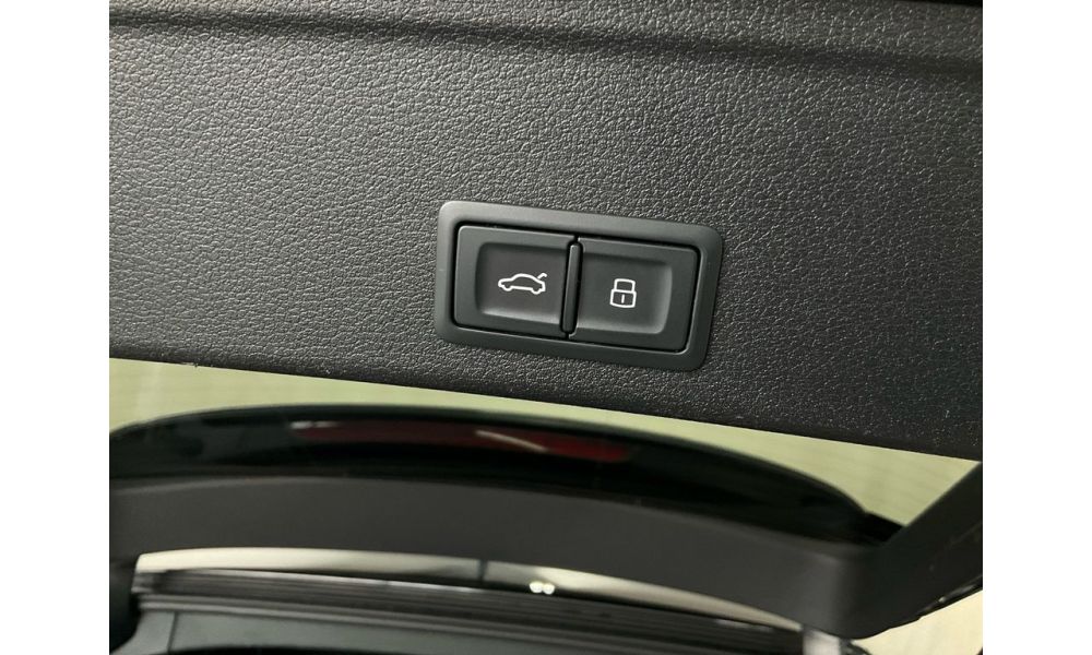 8083