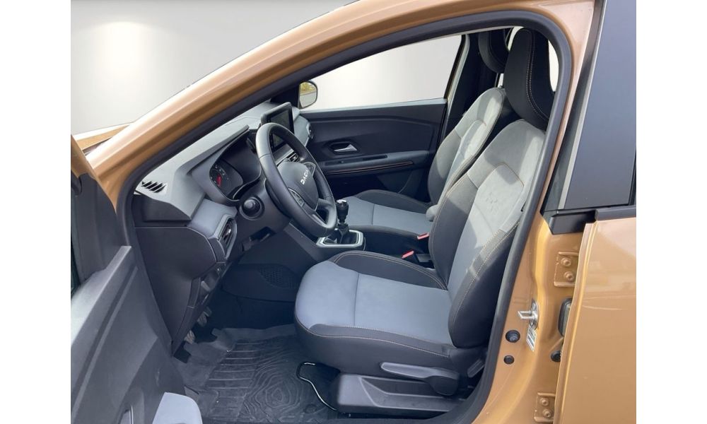 373816