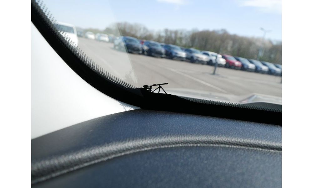 407484