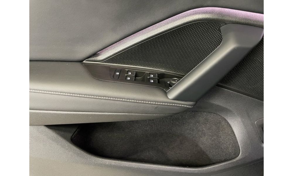 843603
