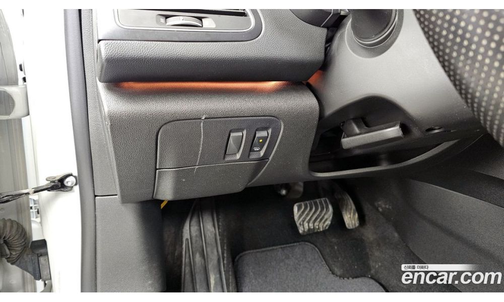 979966