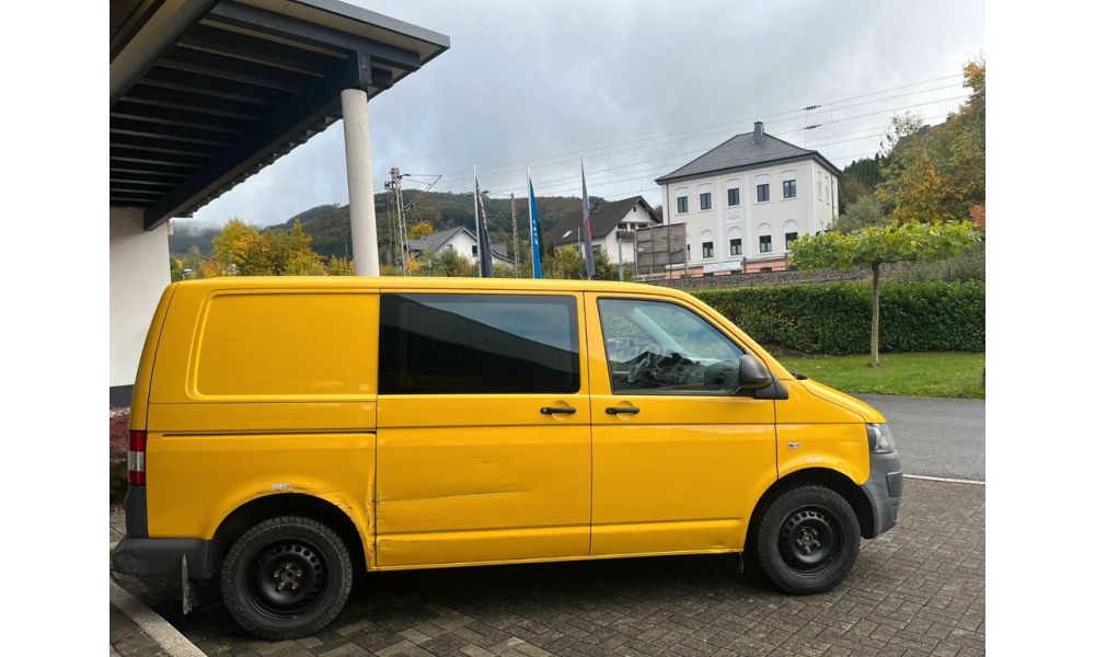 857301