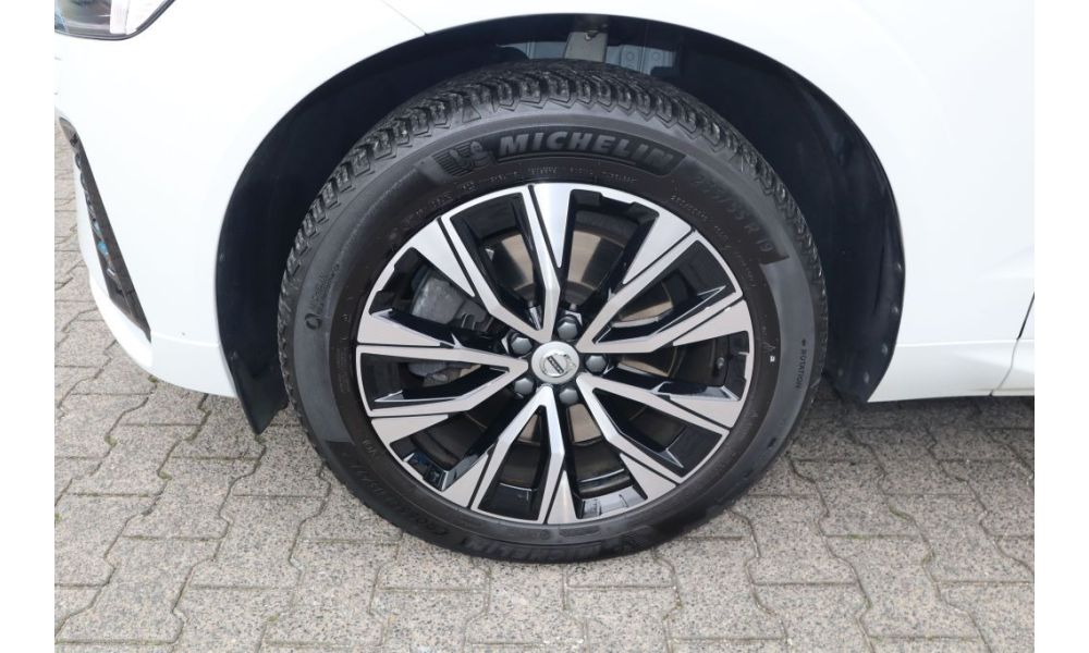473467