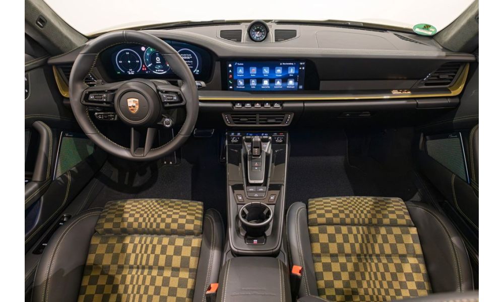 917641