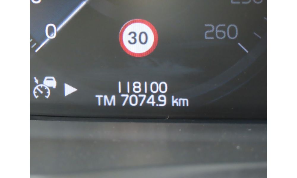 713785