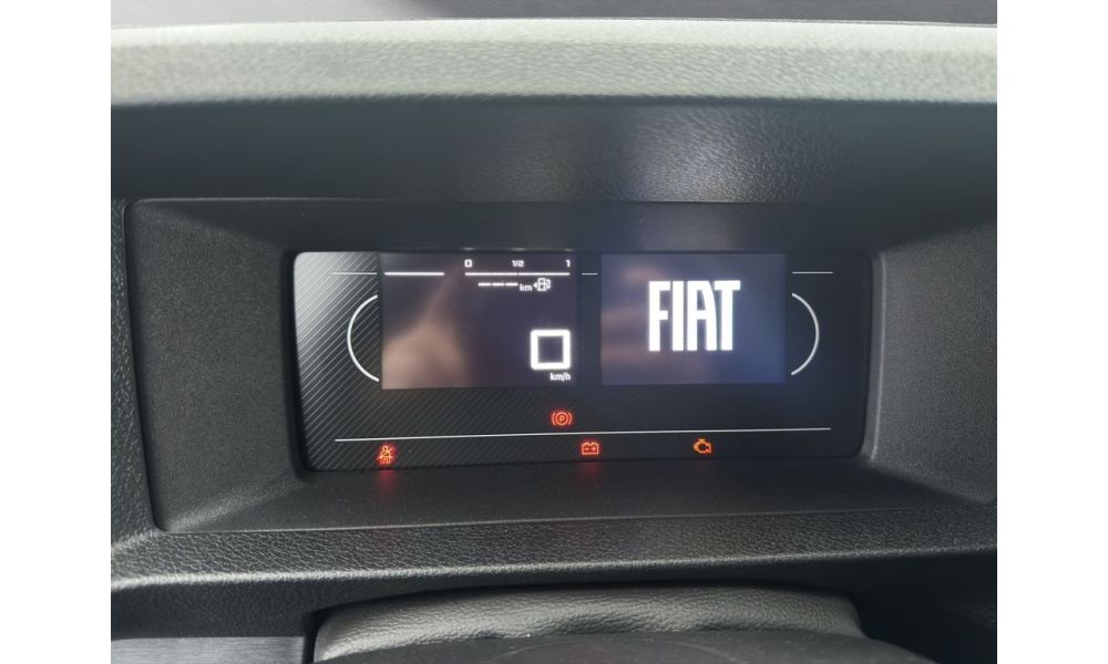 884903