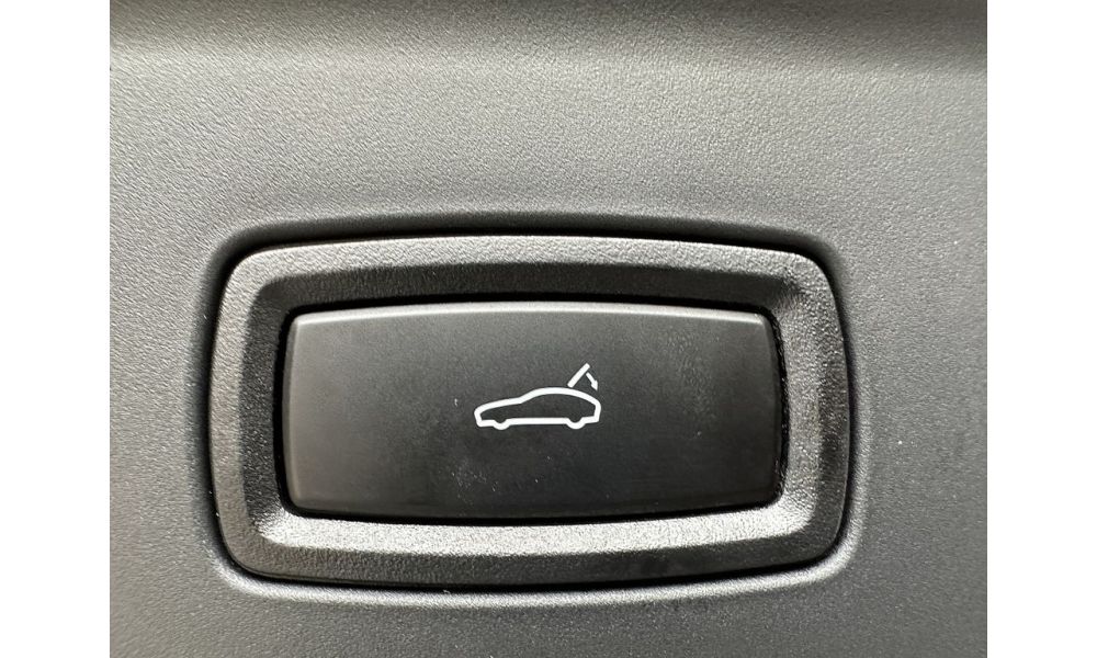 345658