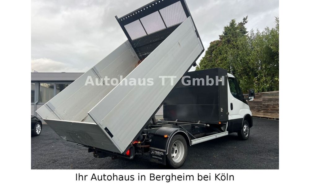 700130