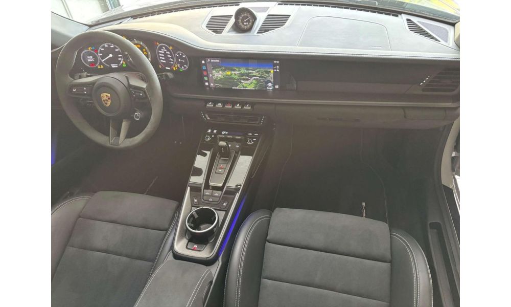 693110