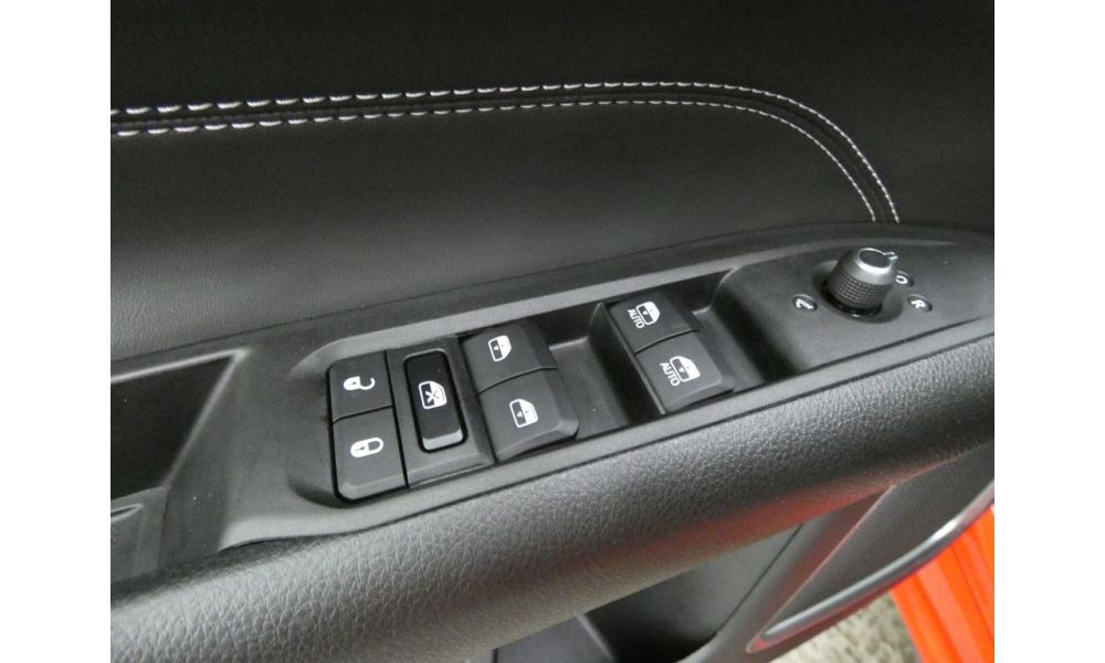 890902