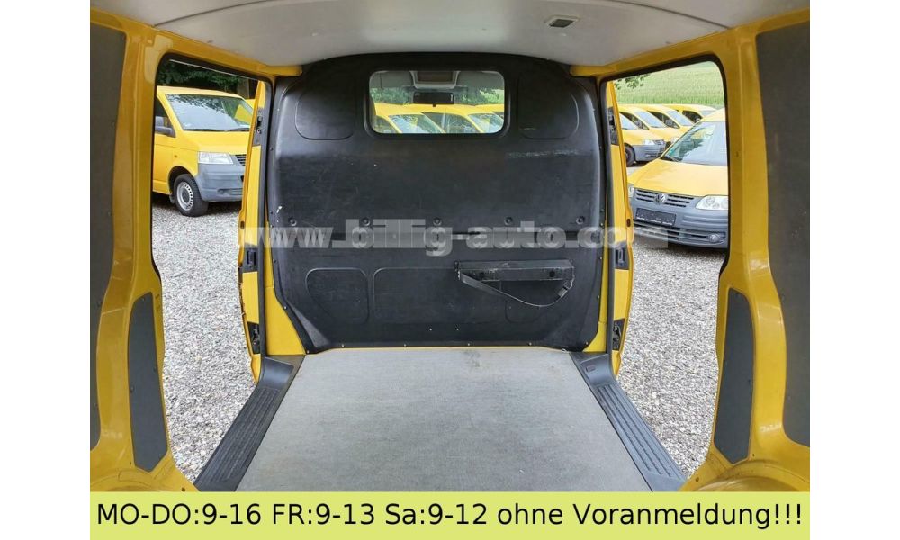 883108
