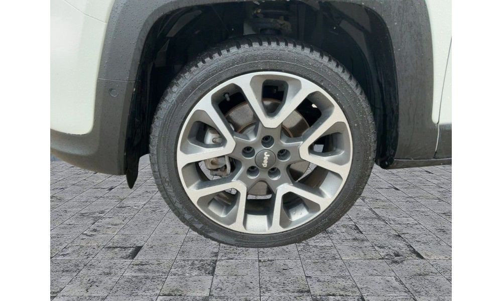696507